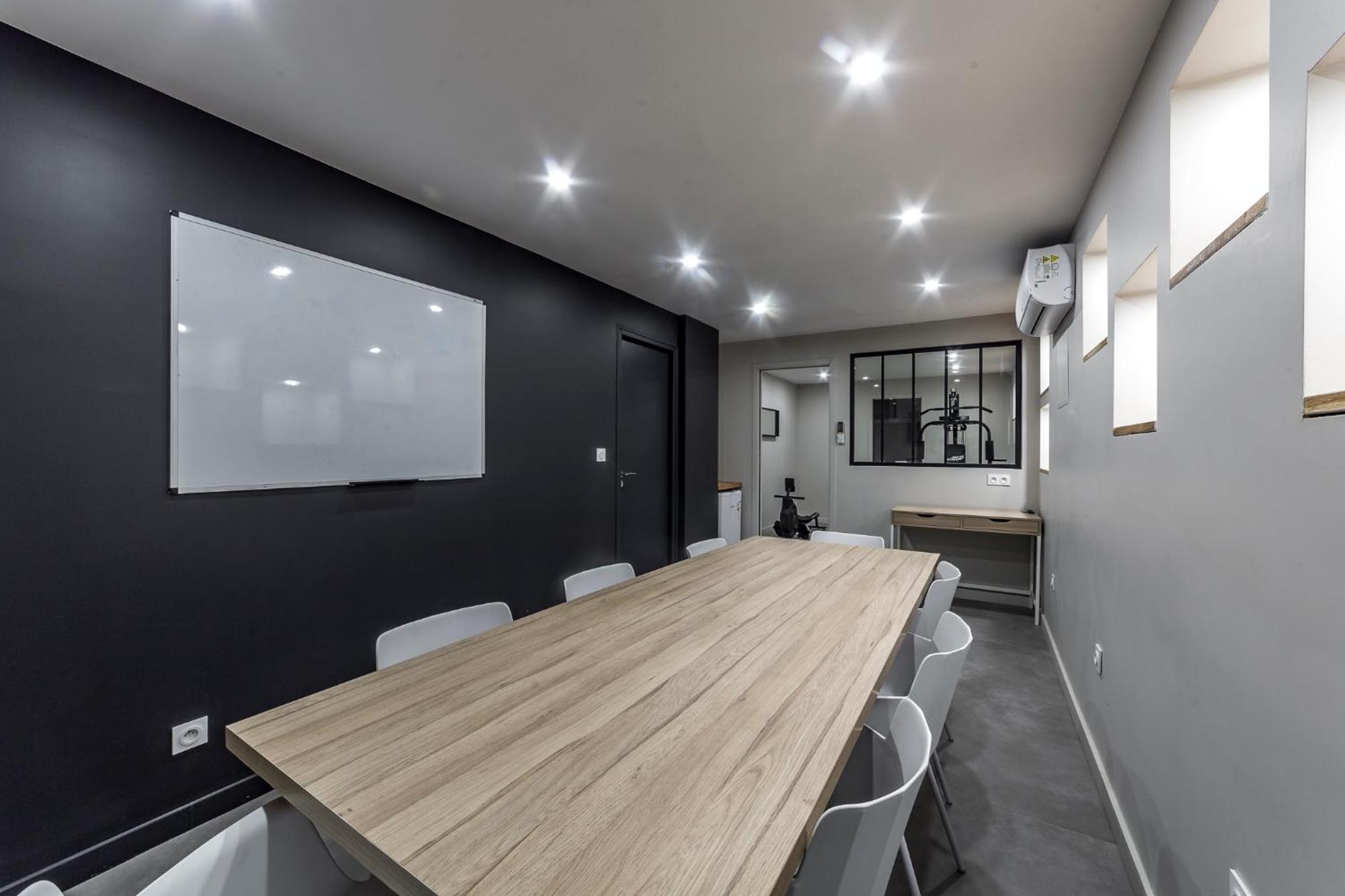 Maison Le Gratte Ciel - Seminaire Ou Famille, Salle De Reunion, 8 Clim, Jardin & Salle De Sport Villeurbanne