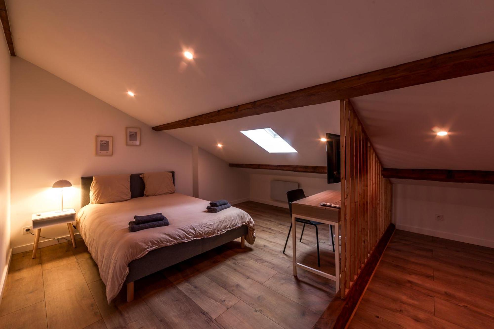 Maison Le Gratte Ciel - Seminaire Ou Famille, Salle De Reunion, 8 Clim, Jardin & Salle De Sport
