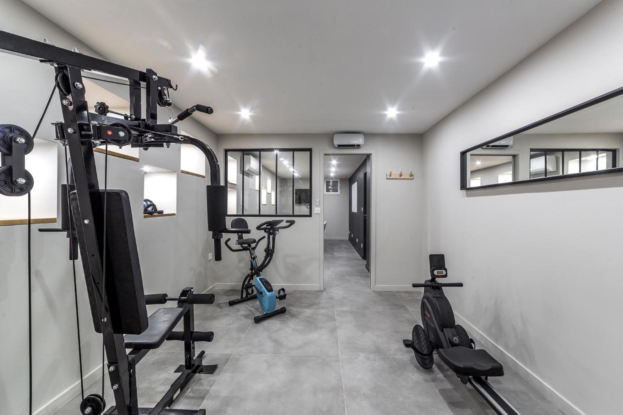 Maison Le Gratte Ciel - Seminaire Ou Famille, Salle De Reunion, 8 Clim, Jardin & Salle De Sport Villa *