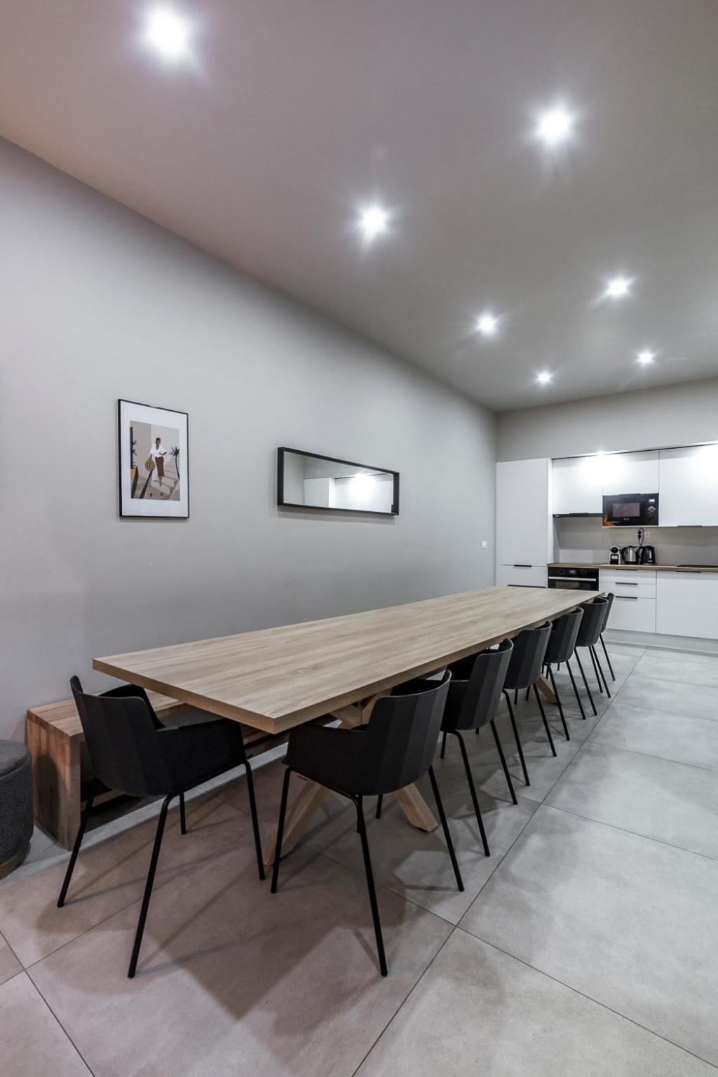 Maison Le Gratte Ciel - Seminaire Ou Famille, Salle De Reunion, 8 Clim, Jardin & Salle De Sport Villa Villeurbanne